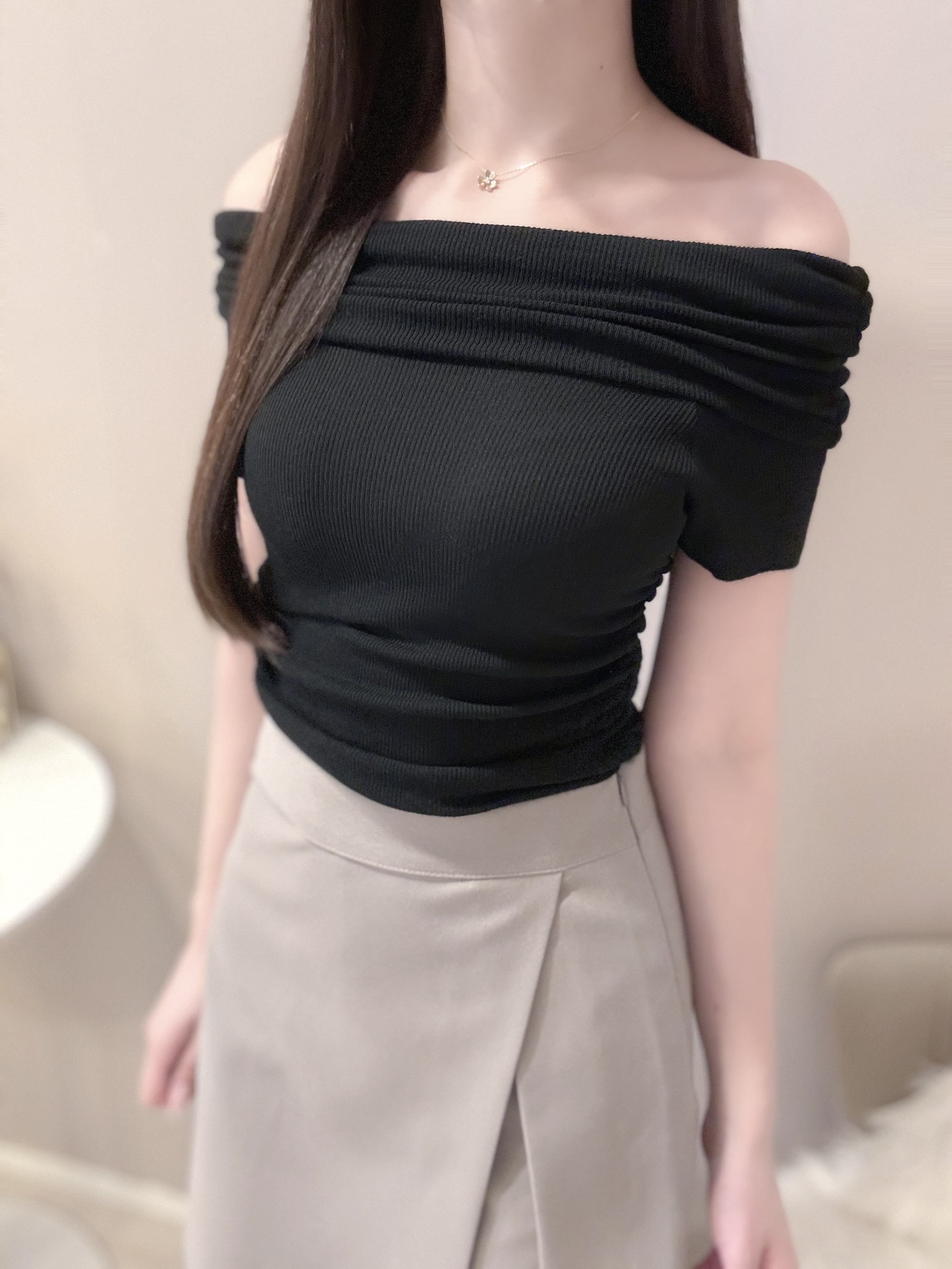 シャーリングオフショルラップニット | 詳細画像2